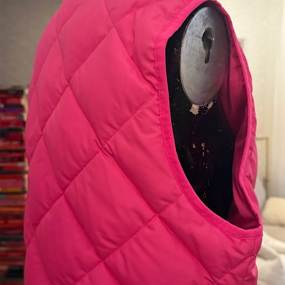 J Crew Hot Pink Down Filled Mock Neck Quilted Puffer Vest Full Zip Sz Medium - Picture 4 of 8